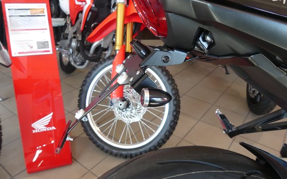 Umgebautes Motorrad Honda CB 1000 R von Biker Stable GmbH & Co. KG - Bild 19 Umgebautes Motorrad Honda CB 1000 R von Biker Stable GmbH & Co. KG - Bild 19