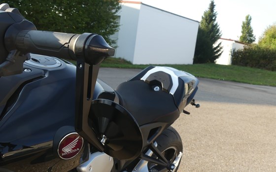 Umgebautes Motorrad Honda CB 1000 R von Biker Stable GmbH & Co. KG - Bild 3 Umgebautes Motorrad Honda CB 1000 R von Biker Stable GmbH & Co. KG - Bild 3
