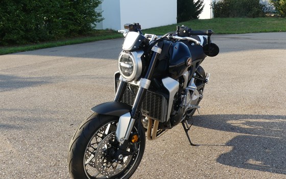 Umgebautes Motorrad Honda CB 1000 R von Biker Stable GmbH & Co. KG - Bild 8 Umgebautes Motorrad Honda CB 1000 R von Biker Stable GmbH & Co. KG - Bild 8