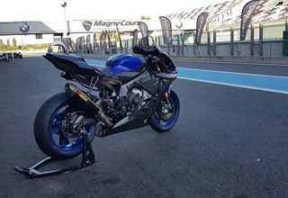 Yamaha R1