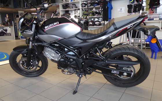 Umgebautes Motorrad Suzuki SV650X von Reimo-Reinhard Motorrad GmbH - Bild 1 Umgebautes Motorrad Suzuki SV650X von Reimo-Reinhard Motorrad GmbH - Bild 1