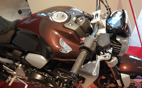 Umgebautes Motorrad Honda CB 1000 R von Motorrad-Box GmbH - Bild 10 Umgebautes Motorrad Honda CB 1000 R von Motorrad-Box GmbH - Bild 10