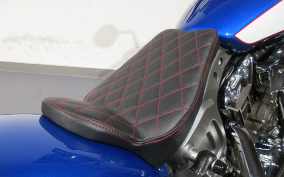 Umgebautes Motorrad Indian Scout von Motorrad Kreiselmeyer GmbH - Bild 12 Umgebautes Motorrad Indian Scout von Motorrad Kreiselmeyer GmbH - Bild 12