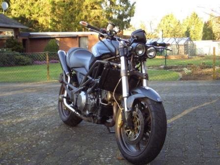 Umgebautes Motorrad Cagiva Raptor 650 von Motorrad Technik Martynow - Bild 5 Umgebautes Motorrad Cagiva Raptor 650 von Motorrad Technik Martynow - Bild 5