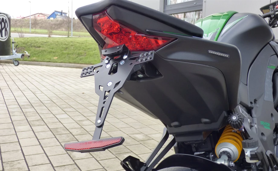 Umbgebautes Motorrad Kawasaki Z1000 R Bild 3: Umbgebautes Motorrad Kawasaki Z1000 R