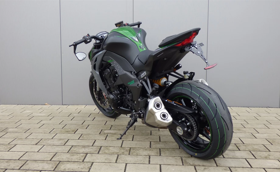 Umbgebautes Motorrad Kawasaki Z1000 R Bild 4: Umbgebautes Motorrad Kawasaki Z1000 R