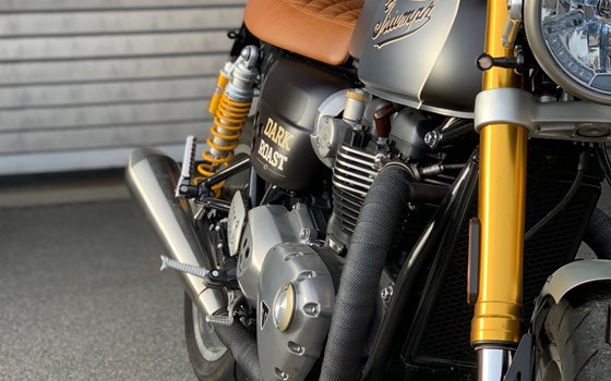 Umgebautes Motorrad Triumph Thruxton 1200R von Pat-Bikes AG - Bild 6 Umgebautes Motorrad Triumph Thruxton 1200R von Pat-Bikes AG - Bild 6