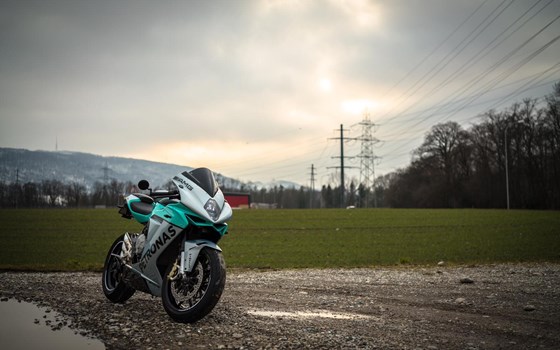 Umgebautes Motorrad MV Agusta F3 675 von Pat-Bikes AG - Bild 2 Umgebautes Motorrad MV Agusta F3 675 von Pat-Bikes AG - Bild 2
