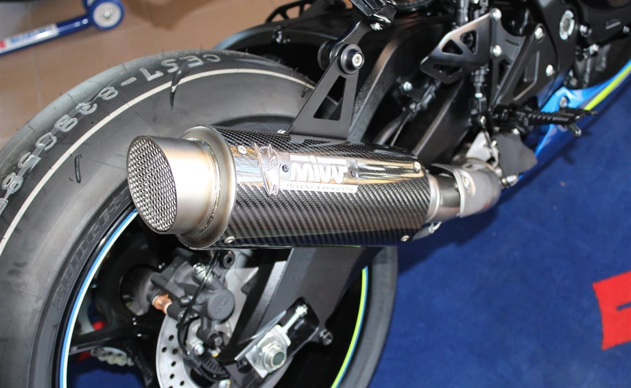 Umbgebautes Motorrad Suzuki GSX-R 1000 R Bild 2: Umbgebautes Motorrad Suzuki GSX-R 1000 R