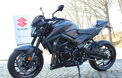 Suzuki GSX-S750 Custom Bike Suzuki GSX-S750 Custom Bike