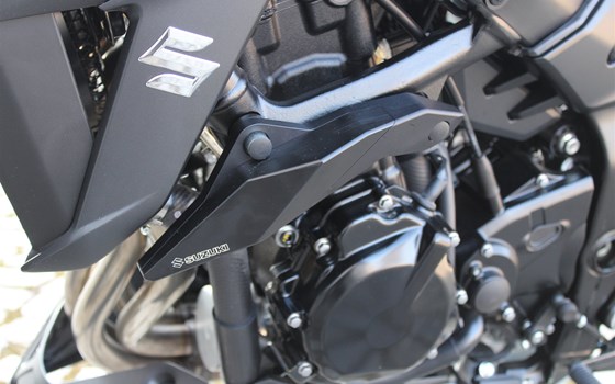 Umgebautes Motorrad Suzuki GSX-S750 von Zweirad Nürnberger - Bild 6 Umgebautes Motorrad Suzuki GSX-S750 von Zweirad Nürnberger - Bild 6