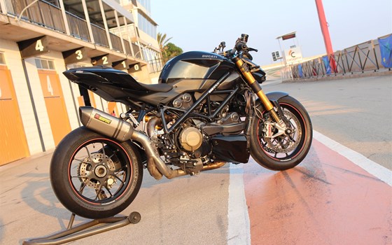 Umgebautes Motorrad Ducati Streetfighter S von DSB BERLIN - Bild 1 Umgebautes Motorrad Ducati Streetfighter S von DSB BERLIN - Bild 1