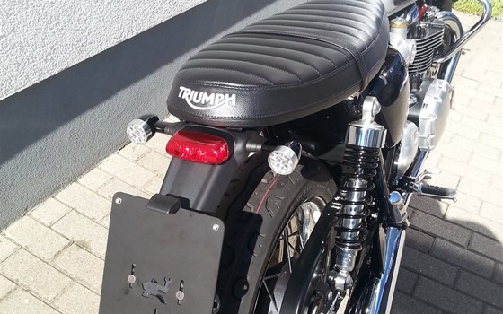 Umgebautes Motorrad Triumph Bonneville T120 von Kfz- und Zweirad-Technik Marcel Schmidt - Bild 11 Umgebautes Motorrad Triumph Bonneville T120 von Kfz- und Zweirad-Technik Marcel Schmidt - Bild 11