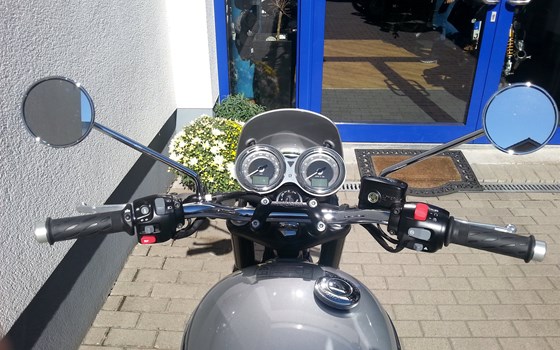 Umgebautes Motorrad Triumph Bonneville T120 von Kfz- und Zweirad-Technik Marcel Schmidt - Bild 4 Umgebautes Motorrad Triumph Bonneville T120 von Kfz- und Zweirad-Technik Marcel Schmidt - Bild 4