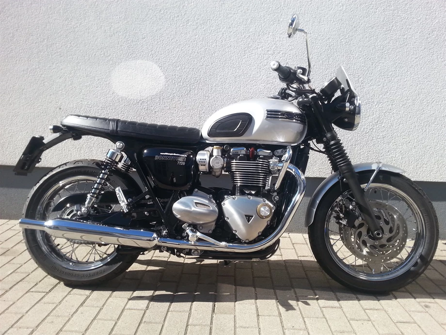 Umbgebautes Motorrad Triumph Bonneville T120 Bild 2: Umbgebautes Motorrad Triumph Bonneville T120