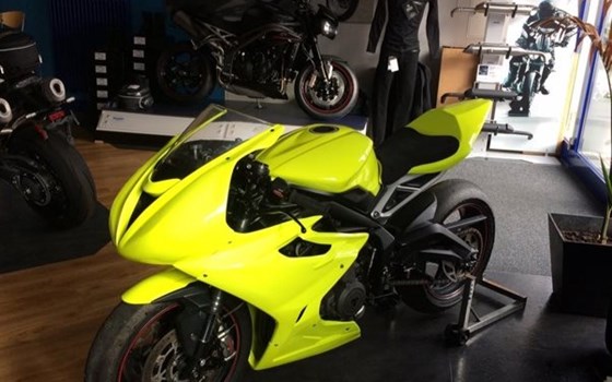 Umgebautes Motorrad Triumph Street Triple 765 RS von Kfz- und Zweirad-Technik Marcel Schmidt - Bild 1 Umgebautes Motorrad Triumph Street Triple 765 RS von Kfz- und Zweirad-Technik Marcel Schmidt - Bild 1