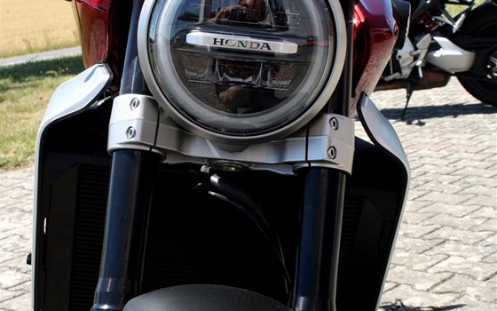 Umgebautes Motorrad Honda CB 1000 R von M. Perschall GmbH - Bild 12 Umgebautes Motorrad Honda CB 1000 R von M. Perschall GmbH - Bild 12