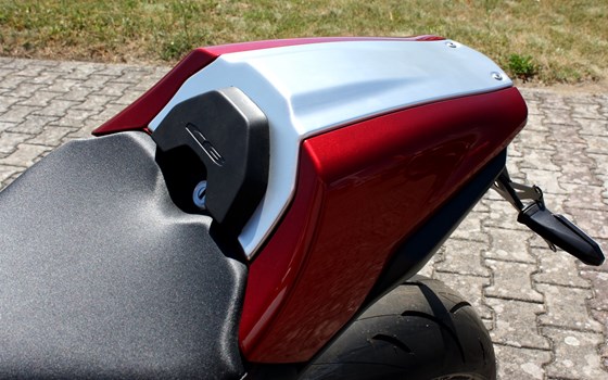 Umgebautes Motorrad Honda CB 1000 R von M. Perschall GmbH - Bild 15 Umgebautes Motorrad Honda CB 1000 R von M. Perschall GmbH - Bild 15