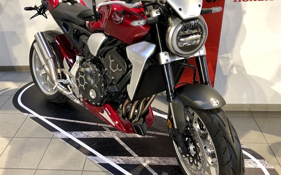 Umgebautes Motorrad Honda CB 1000 R von M. Perschall GmbH - Bild 18 Umgebautes Motorrad Honda CB 1000 R von M. Perschall GmbH - Bild 18