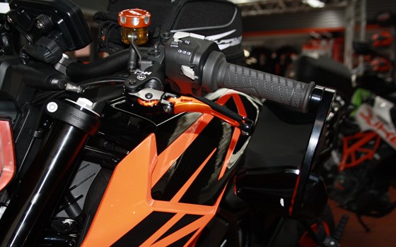 Umgebautes Motorrad KTM 1290 Super Duke R von Zweirad Waibel GmbH & Co. KG - Bild 6