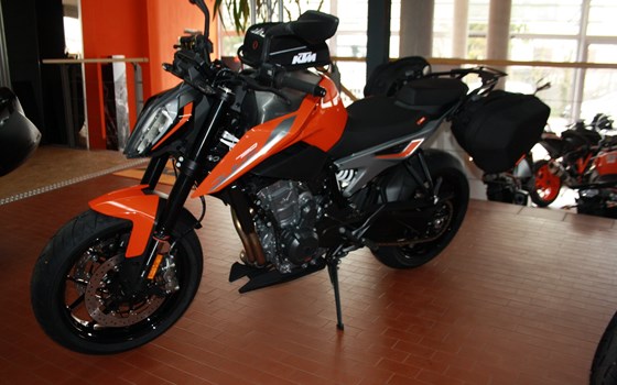 Umgebautes Motorrad KTM 790 Duke von Zweirad Waibel GmbH & Co. KG - Bild 10 Umgebautes Motorrad KTM 790 Duke von Zweirad Waibel GmbH & Co. KG - Bild 10