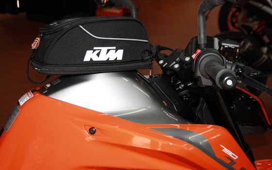 Umgebautes Motorrad KTM 790 Duke von Zweirad Waibel GmbH & Co. KG - Bild 8 Umgebautes Motorrad KTM 790 Duke von Zweirad Waibel GmbH & Co. KG - Bild 8