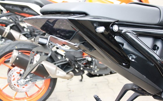 Umgebautes Motorrad KTM 1290 Super Duke R von Zweirad Waibel GmbH & Co. KG - Bild 1 Umgebautes Motorrad KTM 1290 Super Duke R von Zweirad Waibel GmbH & Co. KG - Bild 1