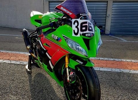 Umgebautes Motorrad Kawasaki Ninja ZX-10R von Dino - Motorradtechnik - Bild 1 Umgebautes Motorrad Kawasaki Ninja ZX-10R von Dino - Motorradtechnik - Bild 1