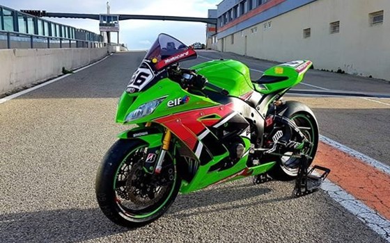 Umgebautes Motorrad Kawasaki Ninja ZX-10R von Dino - Motorradtechnik - Bild 4 Umgebautes Motorrad Kawasaki Ninja ZX-10R von Dino - Motorradtechnik - Bild 4
