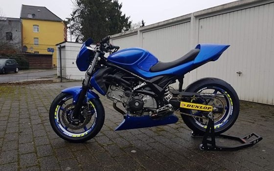 Umgebautes Motorrad Suzuki SFV 650 Gladius von Dino - Motorradtechnik - Bild 2 Umgebautes Motorrad Suzuki SFV 650 Gladius von Dino - Motorradtechnik - Bild 2