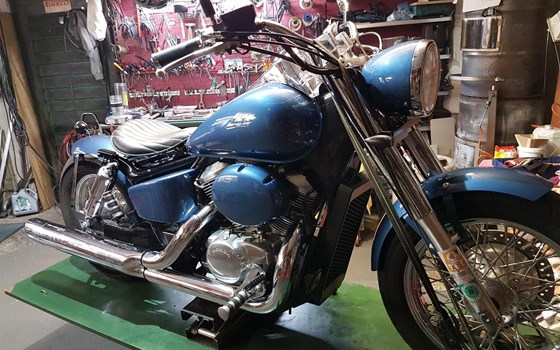 Umgebautes Motorrad Honda VT 750 Shadow von Mooch - Bild 15 Umgebautes Motorrad Honda VT 750 Shadow von Mooch - Bild 15