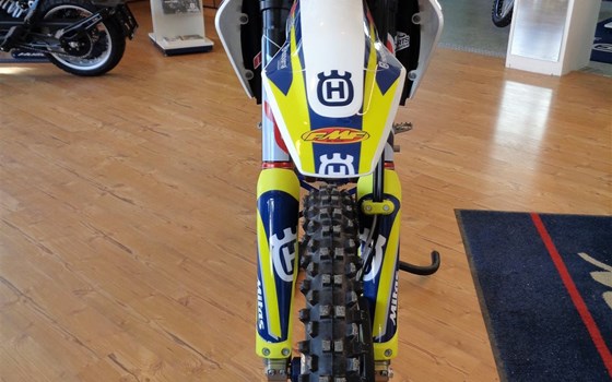 Umgebautes Motorrad Husqvarna FE 350 von MB Motoparts - Bild 7 Umgebautes Motorrad Husqvarna FE 350 von MB Motoparts - Bild 7