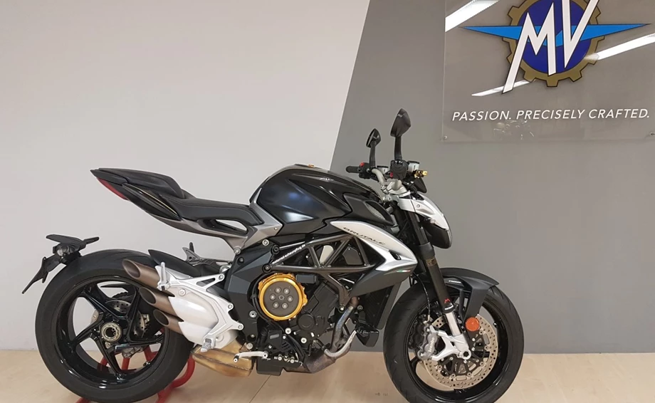 Umbgebautes Motorrad MV Agusta Brutale 800 Bild 1: Umbgebautes Motorrad MV Agusta Brutale 800