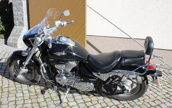 Umgebautes Motorrad Suzuki Intruder M800 von Zweirad Nürnberger - Bild 1 Umgebautes Motorrad Suzuki Intruder M800 von Zweirad Nürnberger - Bild 1