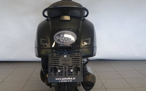 Umgebautes Motorrad Vespa GTS 300 i.e. Super Sport von Jahelka Zweirad GmbH - Bild 4 Umgebautes Motorrad Vespa GTS 300 i.e. Super Sport von Jahelka Zweirad GmbH - Bild 4