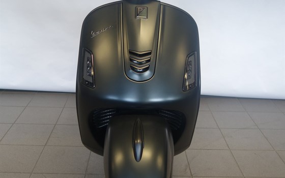 Umgebautes Motorrad Vespa GTS 300 i.e. Super Sport von Jahelka Zweirad GmbH - Bild 7 Umgebautes Motorrad Vespa GTS 300 i.e. Super Sport von Jahelka Zweirad GmbH - Bild 7