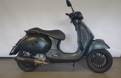 Vespa GTS 300 i.e. Super Sport Custom Bike Vespa GTS 300 i.e. Super Sport Custom Bike