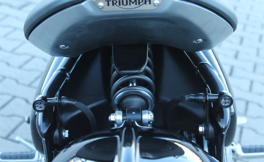 Umbgebautes Motorrad Triumph Bonneville Bobber Bild 3: Umbgebautes Motorrad Triumph Bonneville Bobber