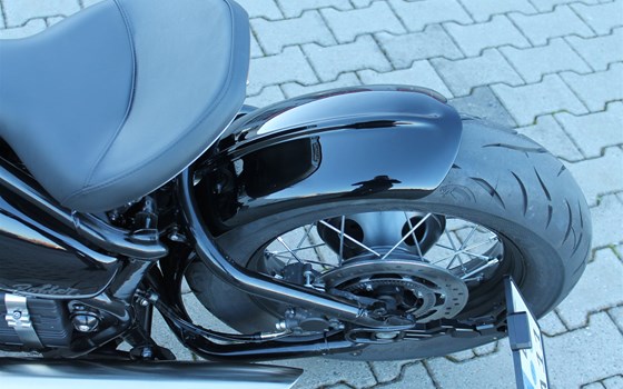 Umgebautes Motorrad Triumph Bonneville Bobber von Stärker-Profil GmbH - Bild 5 Umgebautes Motorrad Triumph Bonneville Bobber von Stärker-Profil GmbH - Bild 5