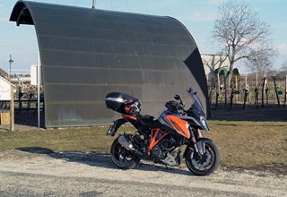 KTM 1290 Super Duke GT KTM 1290 Super Duke GT