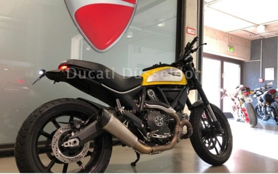 Umgebautes Motorrad Ducati Scrambler Icon von Ducati Düsseldorf - Bild 2 Umgebautes Motorrad Ducati Scrambler Icon von Ducati Düsseldorf - Bild 2