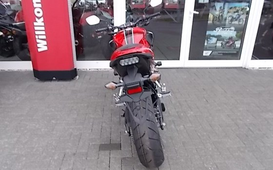 Umgebautes Motorrad Honda CB650F von Auto- und Motorradhaus Eichhorn GmbH - Bild 11 Umgebautes Motorrad Honda CB650F von Auto- und Motorradhaus Eichhorn GmbH - Bild 11