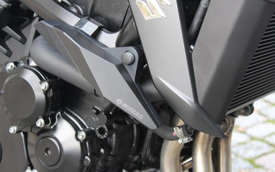 Umgebautes Motorrad Suzuki GSX-S750 von Zweirad Nürnberger - Bild 16 Umgebautes Motorrad Suzuki GSX-S750 von Zweirad Nürnberger - Bild 16