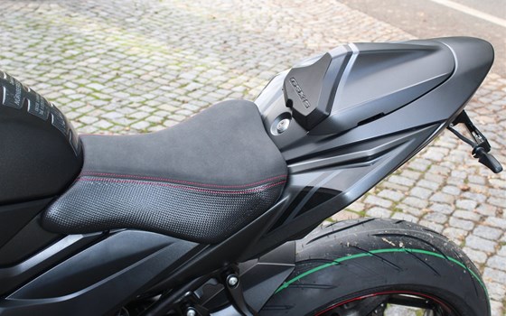 Umgebautes Motorrad Suzuki GSX-S750 von Zweirad Nürnberger - Bild 17 Umgebautes Motorrad Suzuki GSX-S750 von Zweirad Nürnberger - Bild 17