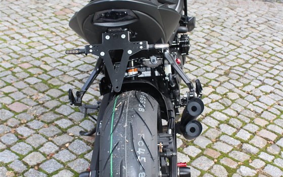 Umgebautes Motorrad Suzuki GSX-S750 von Zweirad Nürnberger - Bild 19 Umgebautes Motorrad Suzuki GSX-S750 von Zweirad Nürnberger - Bild 19