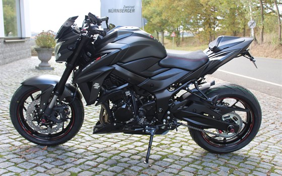 Umgebautes Motorrad Suzuki GSX-S750 von Zweirad Nürnberger - Bild 1 Umgebautes Motorrad Suzuki GSX-S750 von Zweirad Nürnberger - Bild 1