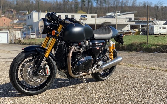 Umgebautes Motorrad Triumph Thruxton 1200R von Pat-Bikes AG - Bild 4 Umgebautes Motorrad Triumph Thruxton 1200R von Pat-Bikes AG - Bild 4