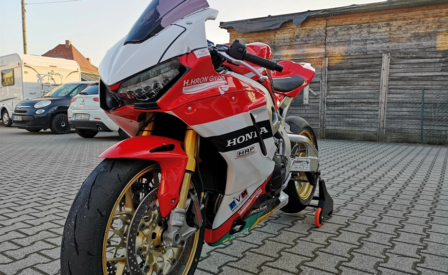 Rebuilt motorbike Honda CBR1000RR Fireblade SP Bild 5: Rebuilt motorbike Honda CBR1000RR Fireblade SP