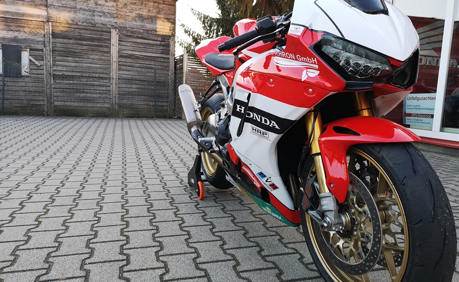 Rebuilt motorbike Honda CBR1000RR Fireblade SP Bild 6: Rebuilt motorbike Honda CBR1000RR Fireblade SP