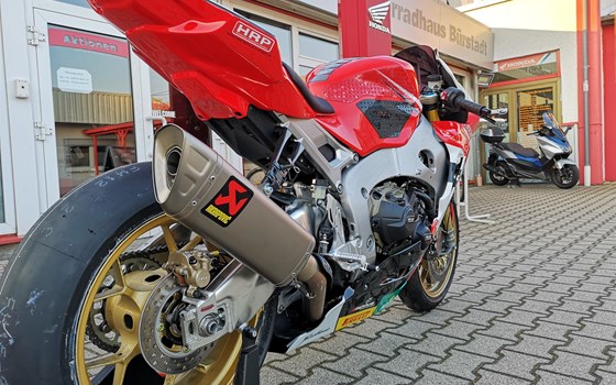 Umgebautes Motorrad Honda CBR1000RR Fireblade SP von Auto-und Motorradhaus Bürstadt GmbH - Bild 3